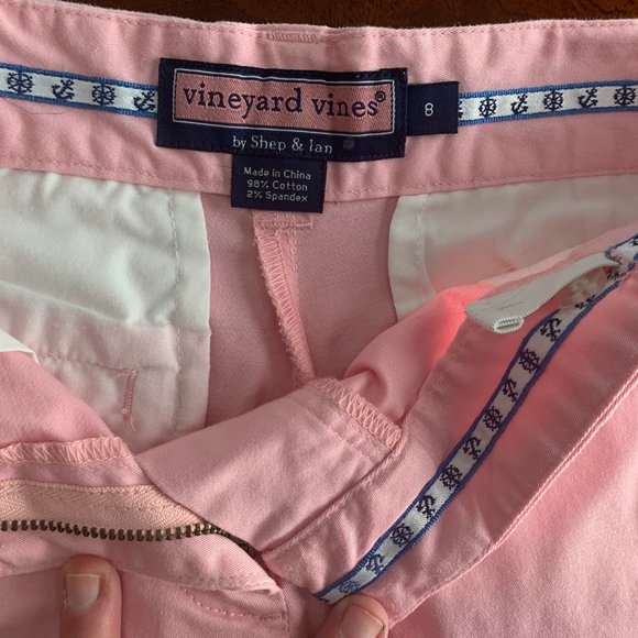 SOLD Vineyard Vines Girls Pink Shorts- Size 8 - Picture 2 of 4